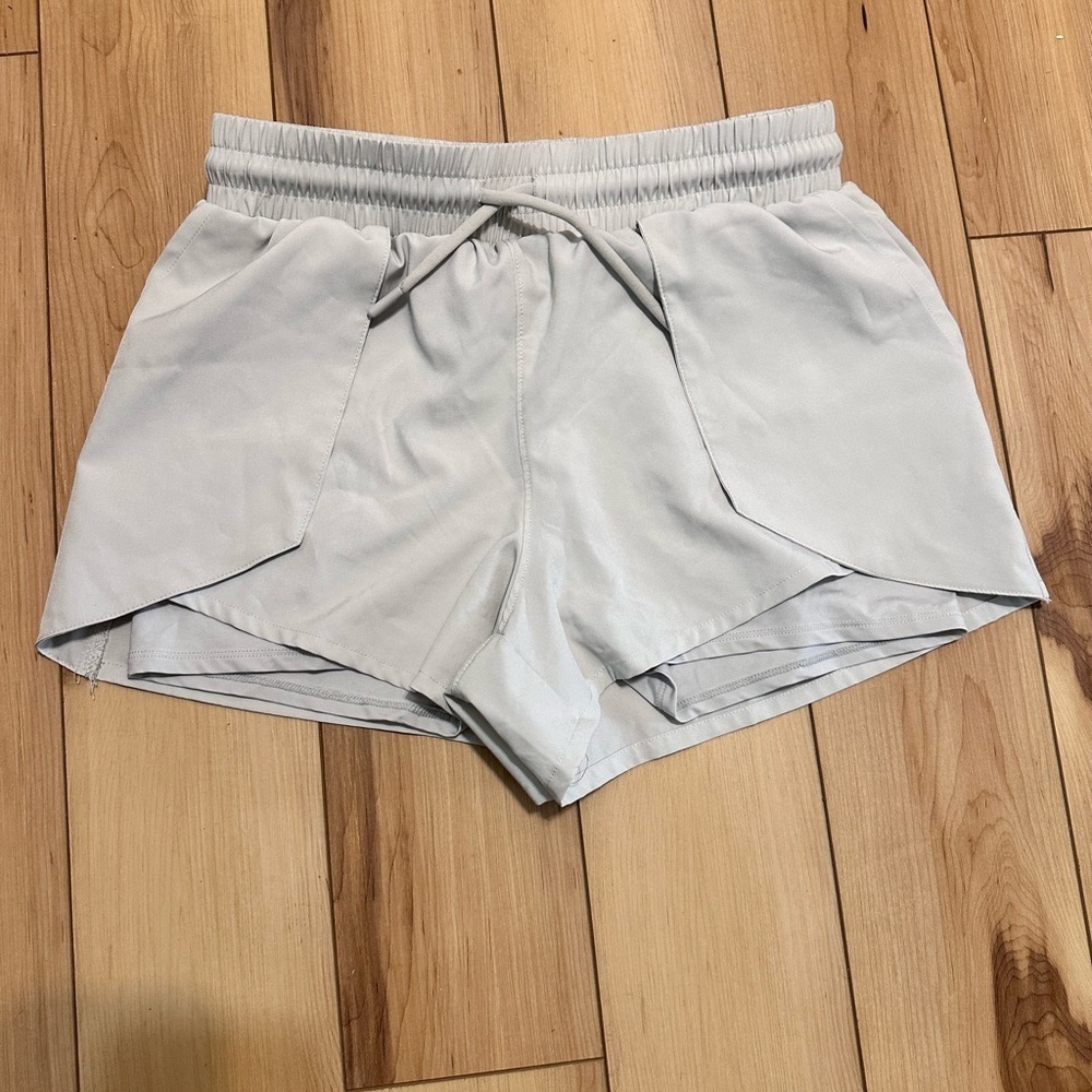 Mondetta Womenโs Shorts